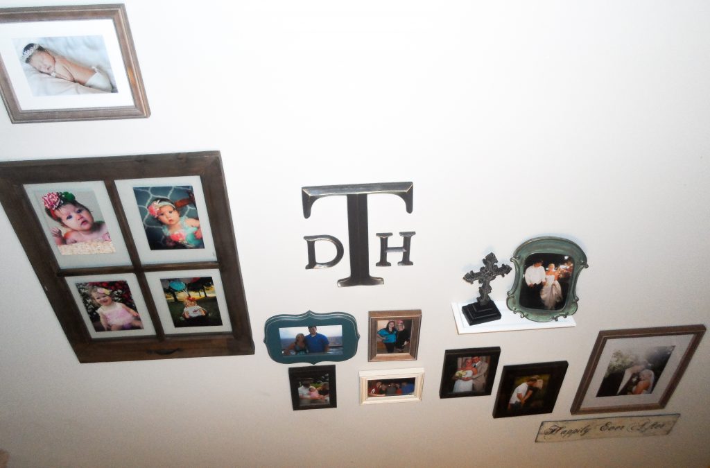 How to create a photo gallery wall on staircase