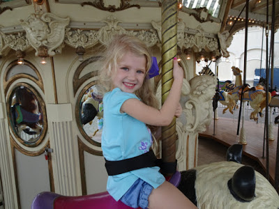 20 Summer Bucket List Activities - Your Guide to Summer Fun. Family fun activities to do in and around Huntsville and the North Alabama area. Carousel at Bridge Street