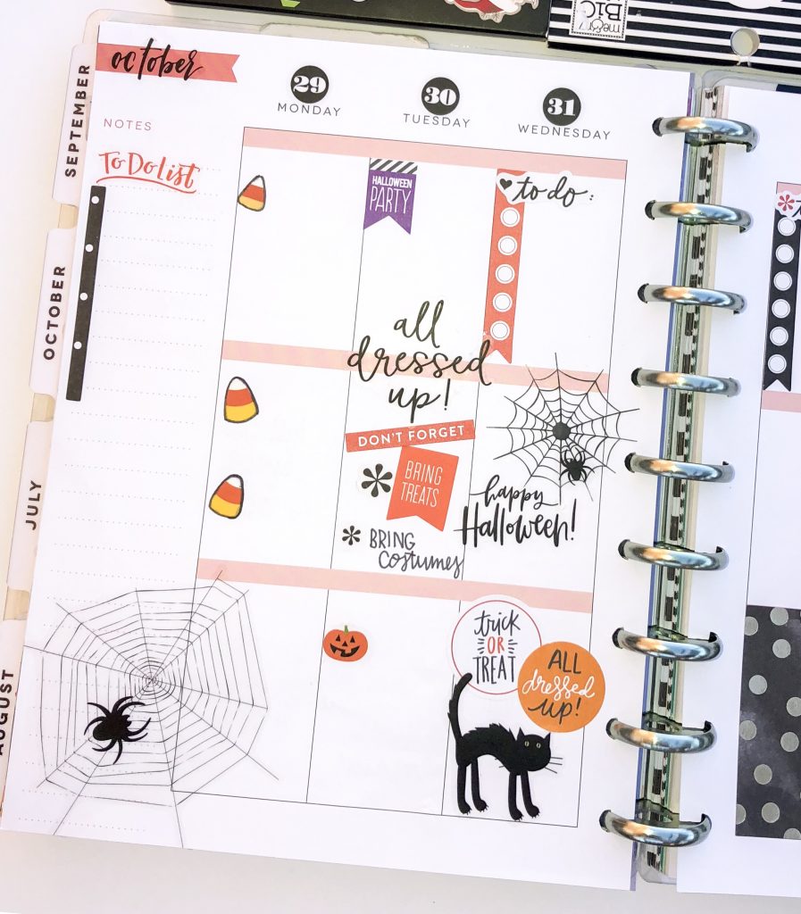 Happy Planner spreads for the month of October. Monthly Happy Planner layout. Vertical weekly Happy Planner layout. Halloween Happy Planner spread. Fall Happy Planner Spread