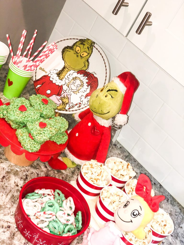 How to throw a Family Grinch Night. Grinch pancakes, Grinch dessert, Grinch craft. How to make a Grinch ornament. Family Grinch Night tips