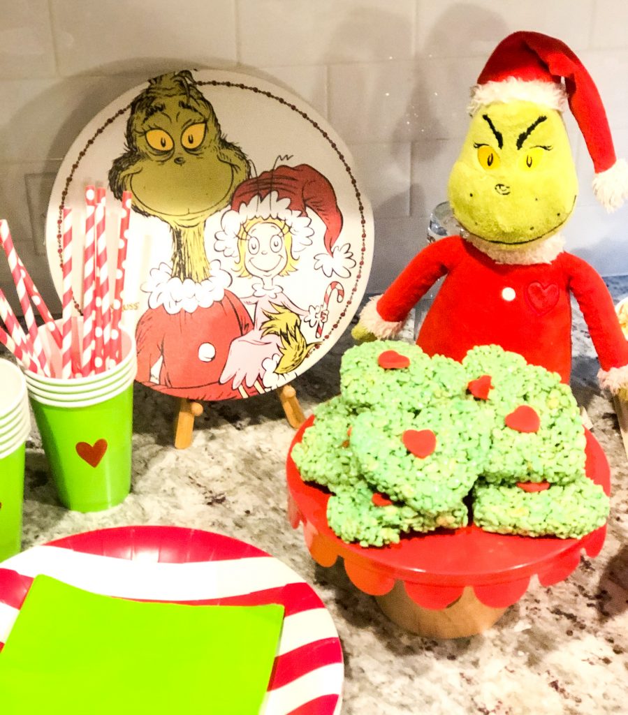 How to throw a Family Grinch Night. Grinch pancakes, Grinch dessert, Grinch craft. How to make a Grinch ornament. Family Grinch Night tips